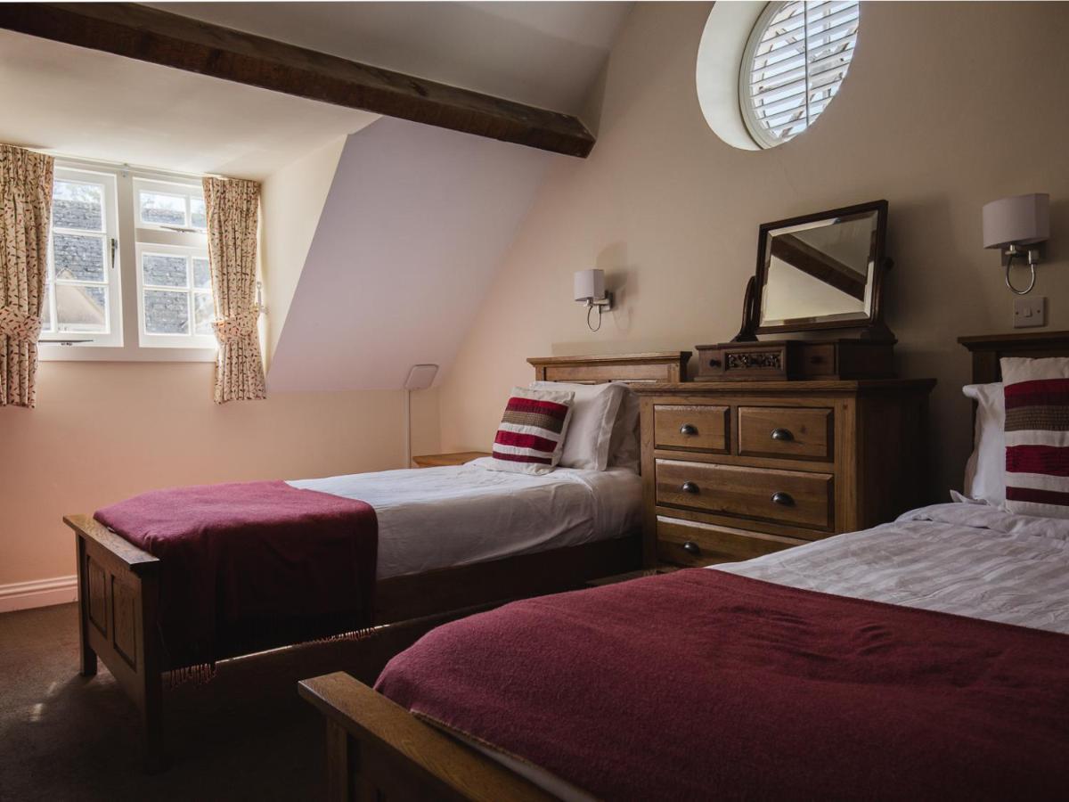 Queens Winchcombe Extérieur photo