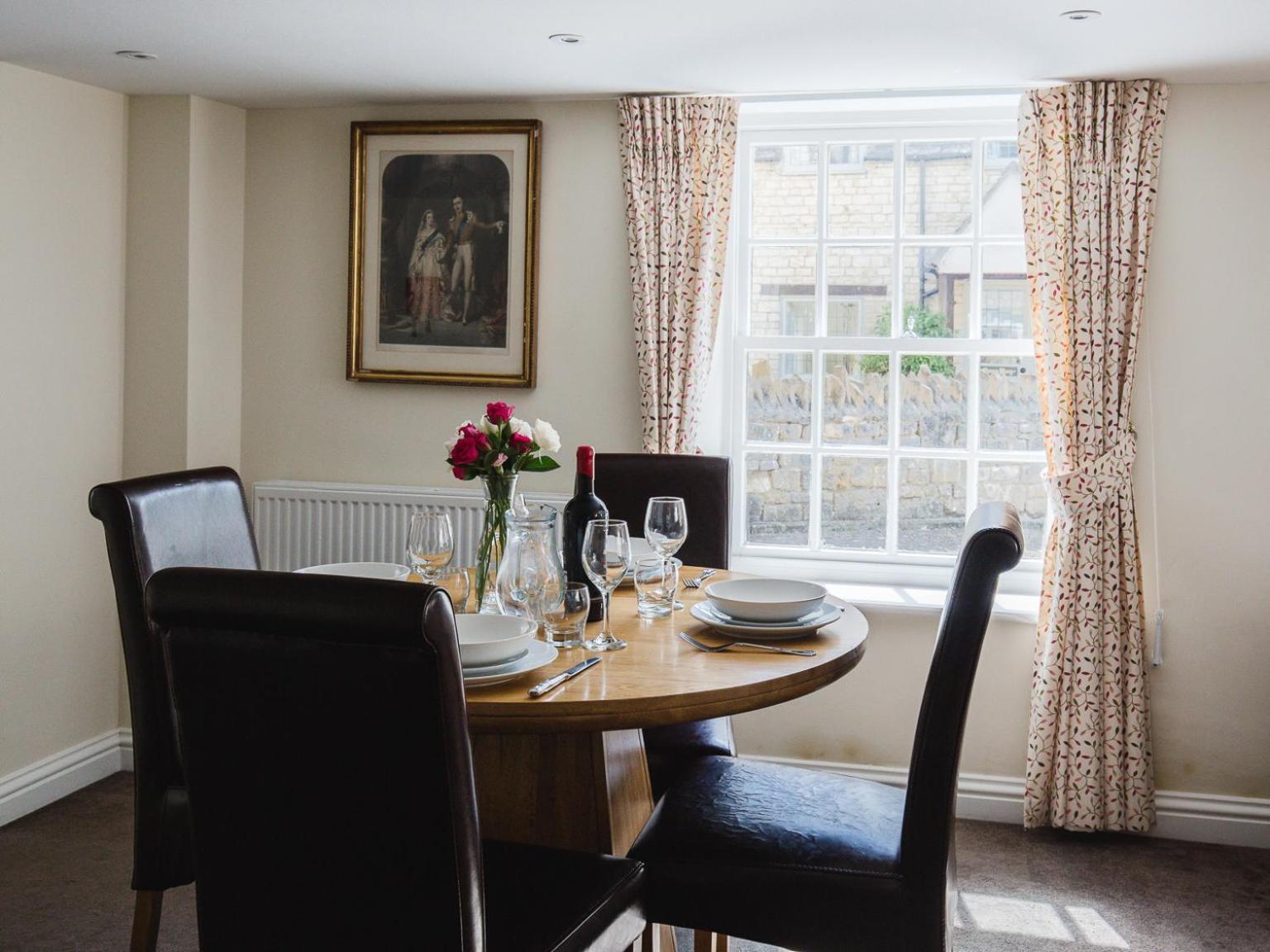 Queens Winchcombe Extérieur photo